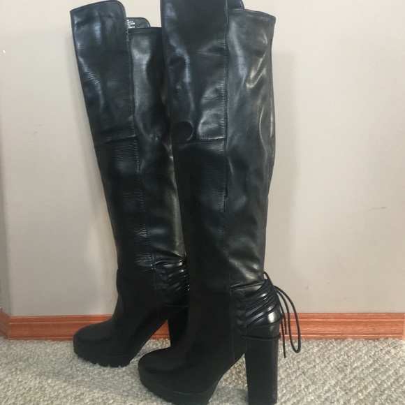 Beautiful Genuine Leather Steve Madden Boots